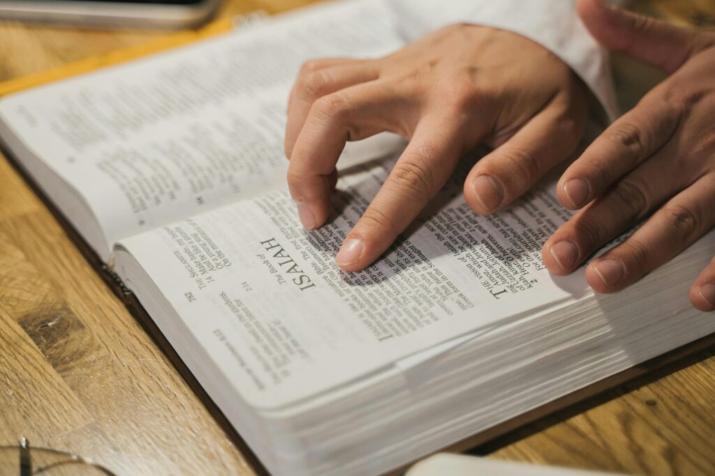 A Faith-Filled Closing Prayer for Bible Study to Strengthen Belief