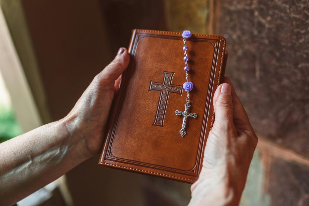 A Grateful Closing Prayer for Bible Study to Appreciate Every Lesson