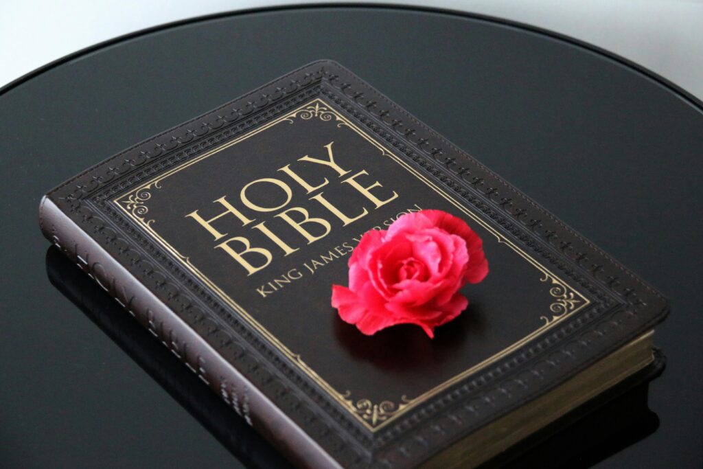 A Joyful Closing Prayer for Bible Study to Celebrate God’s Love